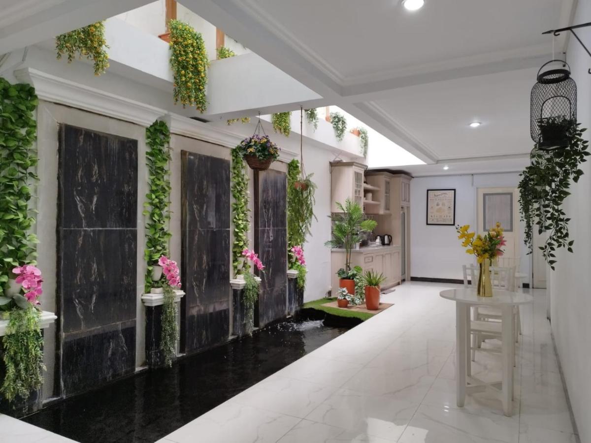 Nest Residence Jakarta Buitenkant foto